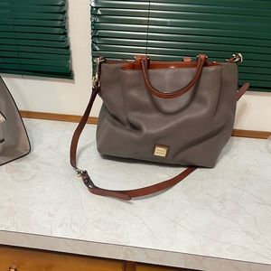 Dooney & Bourke Pebble Grain Large Barlow, style R1039EL
